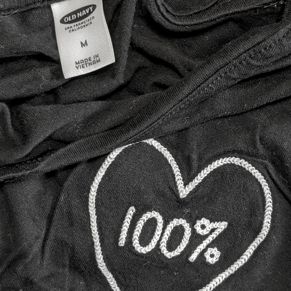 Old navy tshirt - Picture 2 of 2